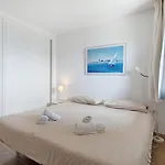 Costa Isora 1 *